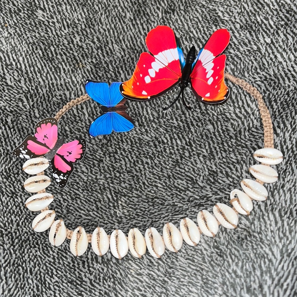 Sea Shell Chocker Necklace 15 1/2”